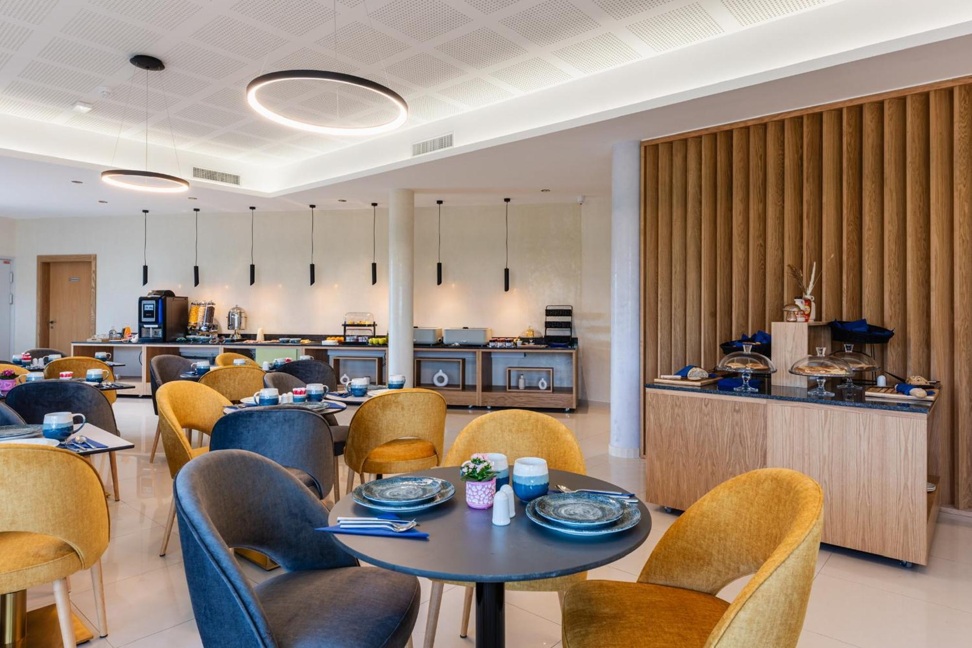 Brit Hotel Privilege Paris โคนี-ซู-บัว ภายนอก รูปภาพ