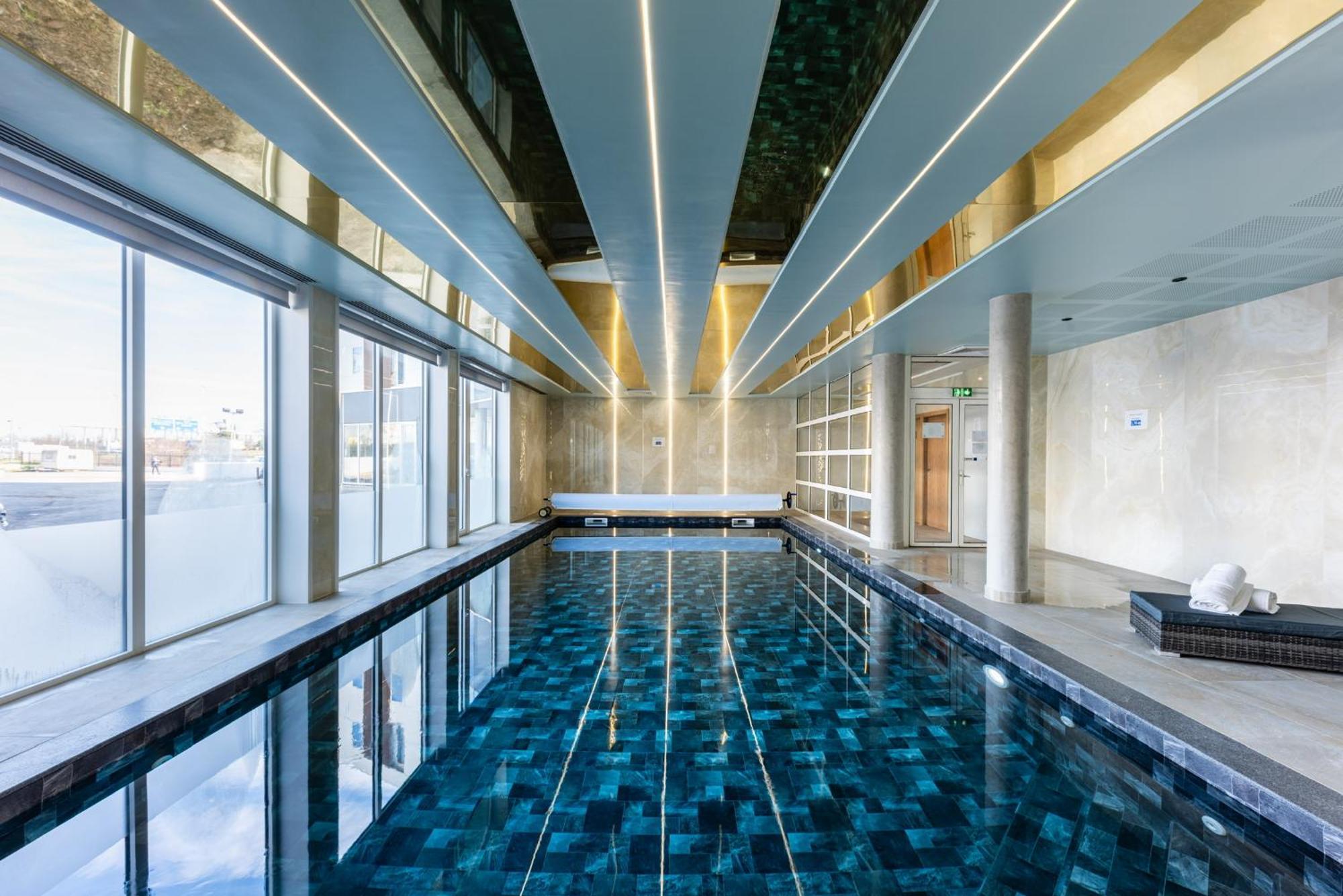 Brit Hotel Privilege Paris โคนี-ซู-บัว ภายนอก รูปภาพ