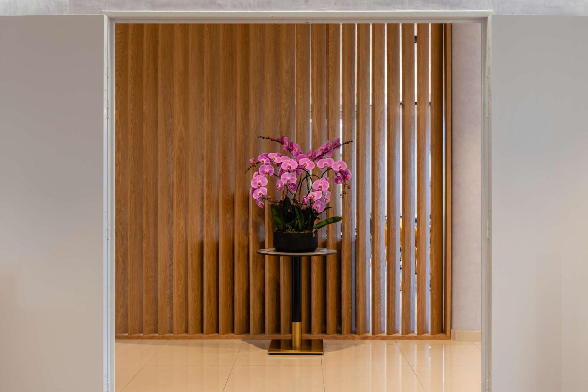 Brit Hotel Privilege Paris โคนี-ซู-บัว ภายนอก รูปภาพ